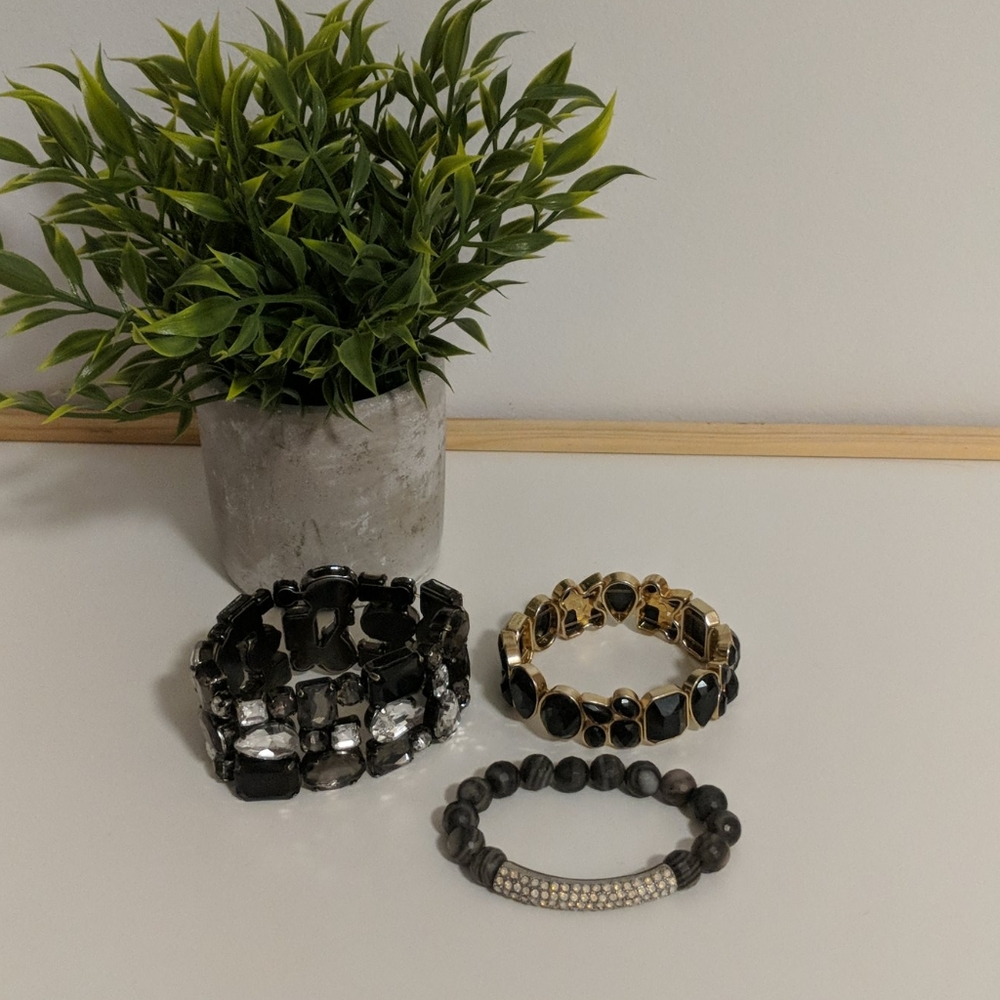 🌿SALE 4/$25🌿 Bracelet Bundle in Black & Gray